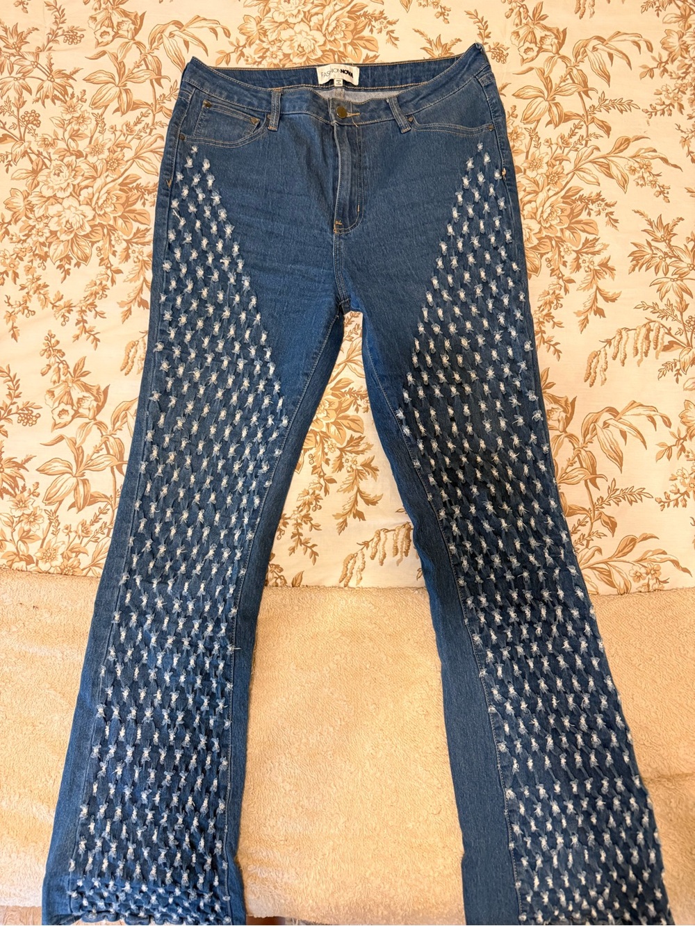 Fashion Nova High-Rise Blue Denim Jeans with White Side Pattern - Picture 3 of 7